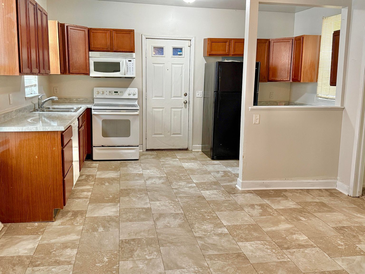 821 Trimble Ave Kalamazoo, MI 49048 - Thumbnail 4