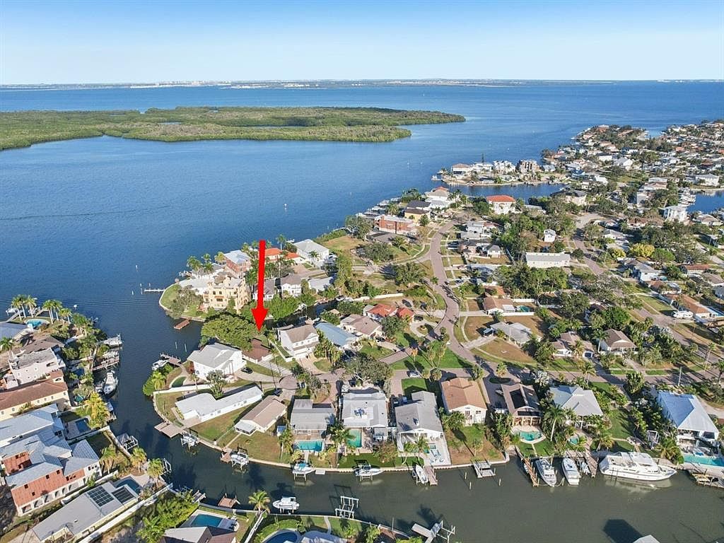 1739 Bayou Grande Blvd NE Saint Petersburg, FL 33703 - Thumbnail 4