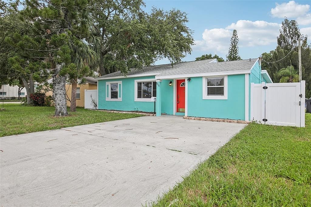 115 41st Ave NE Saint Petersburg, FL 33703 - Thumbnail 4