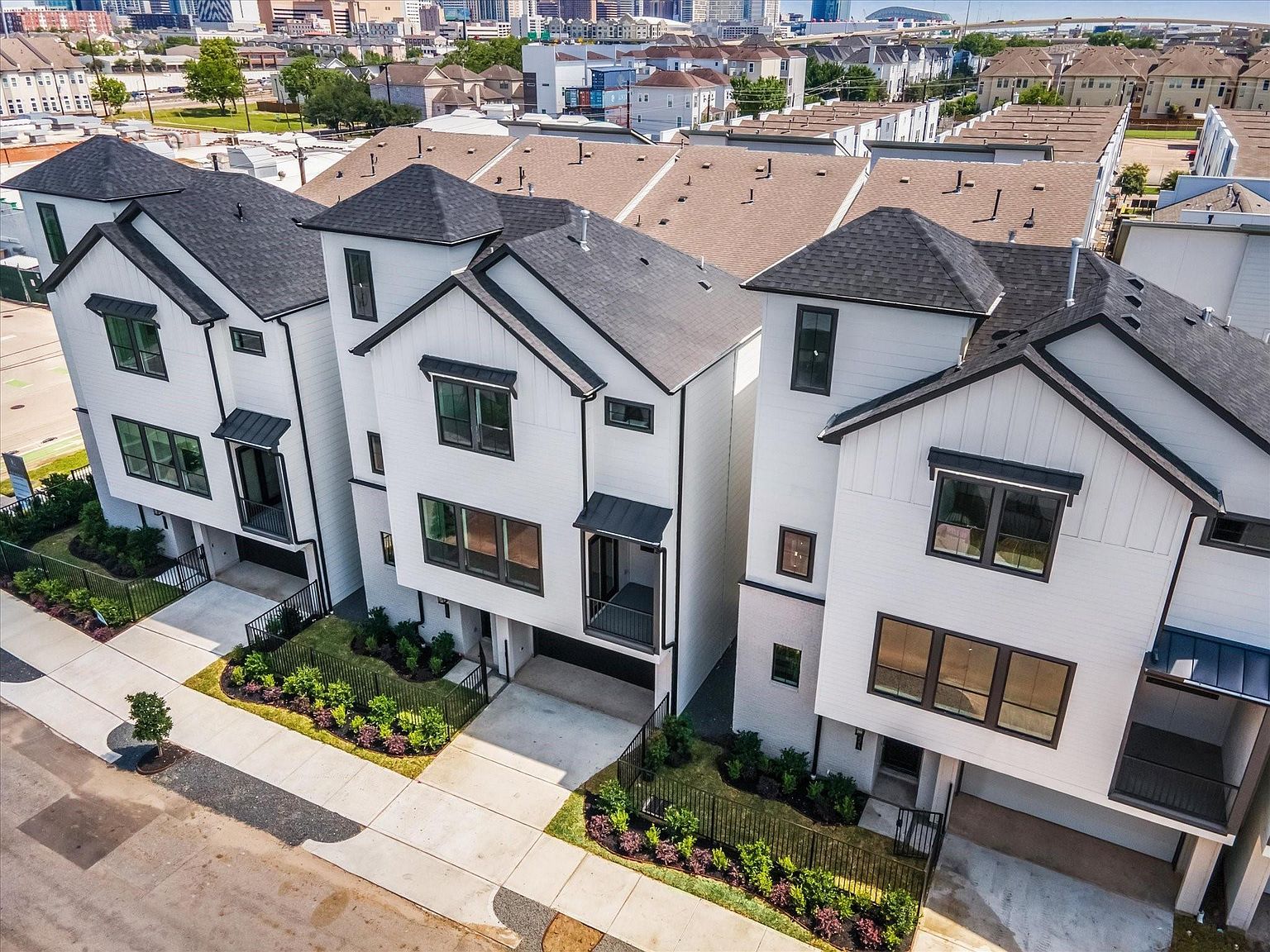 2213 Dennis St Houston, TX 77004 - Thumbnail 4