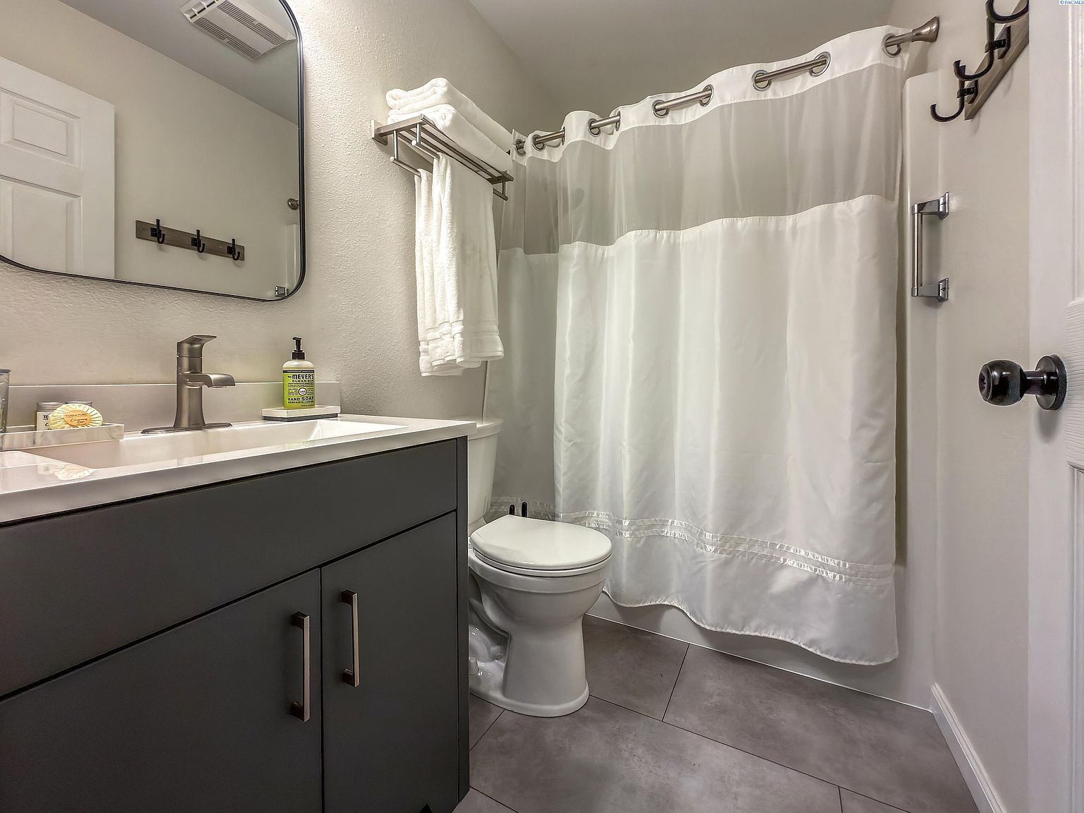 1645 NE Merman Dr APT C204 Pullman, WA 99163 - Thumbnail 4