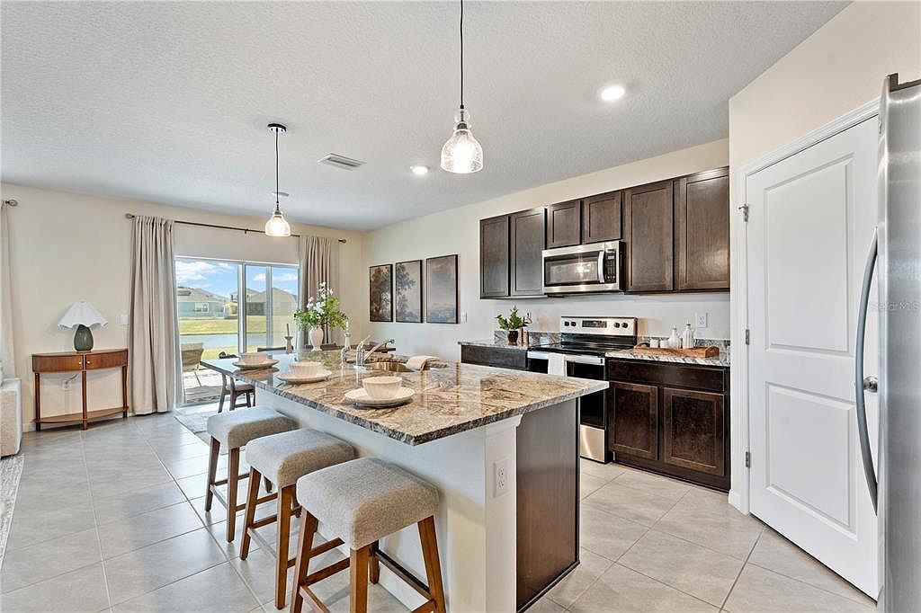 8367 Ender Hills Dr Wesley Chapel, FL 33545 - Thumbnail 4