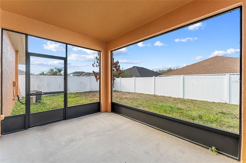 10416 Meadow Spring Dr Tampa, FL 33647 - Thumbnail 4