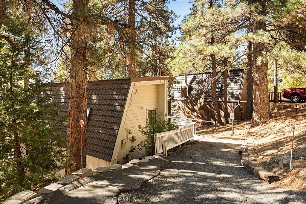 30951 Glen Oak Dr Running Springs, CA 92382 - Thumbnail 4