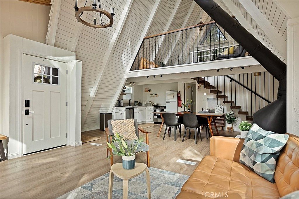 31442 Ocean View Dr Running Springs, CA 92382 - Thumbnail 4