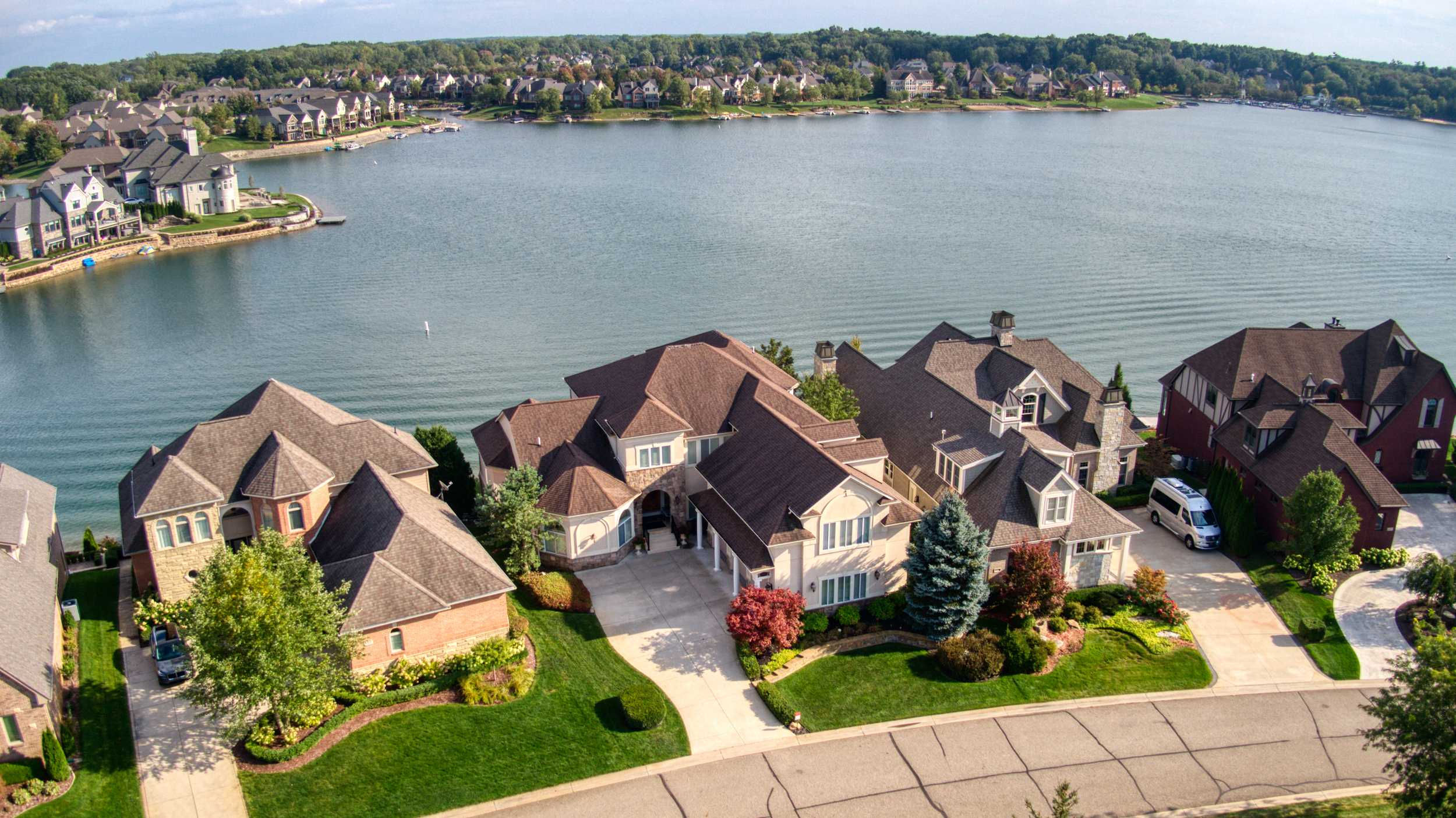 8393 Boulder Shores Drive, South Lyon, MI, USA, 48178 - Thumbnail 4