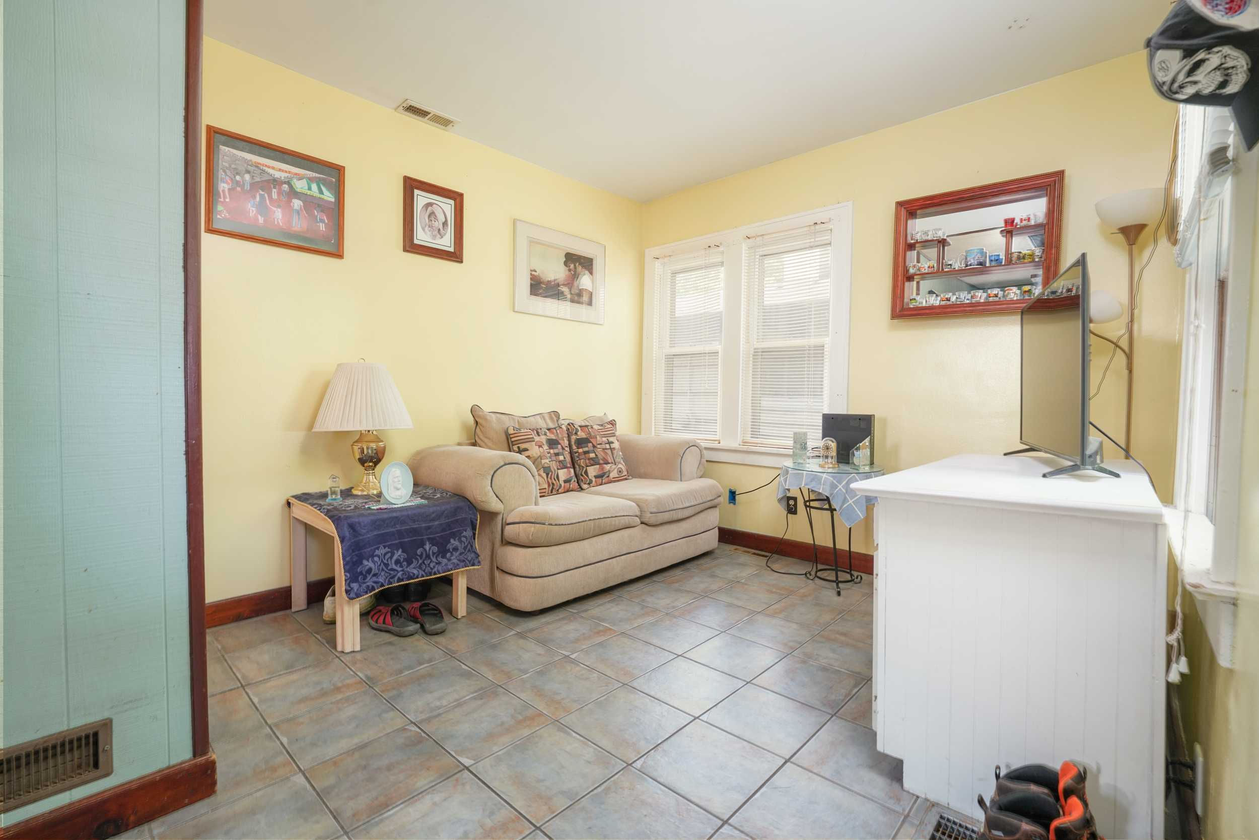 736 Vermilya Avenue, Flint, MI, USA, 48507 - Thumbnail 5