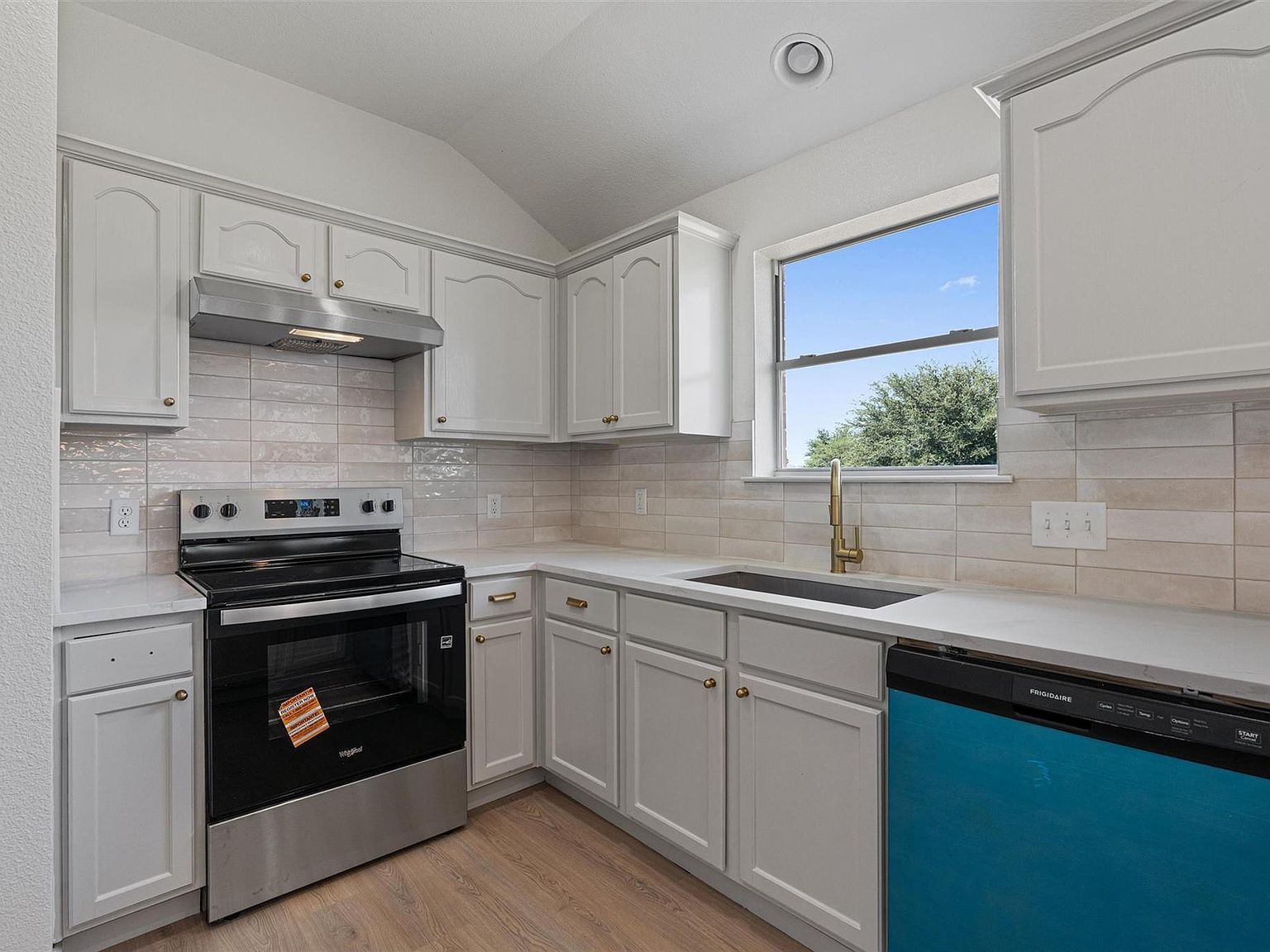 303 Precipice Way Georgetown, TX 78626 - Thumbnail 4