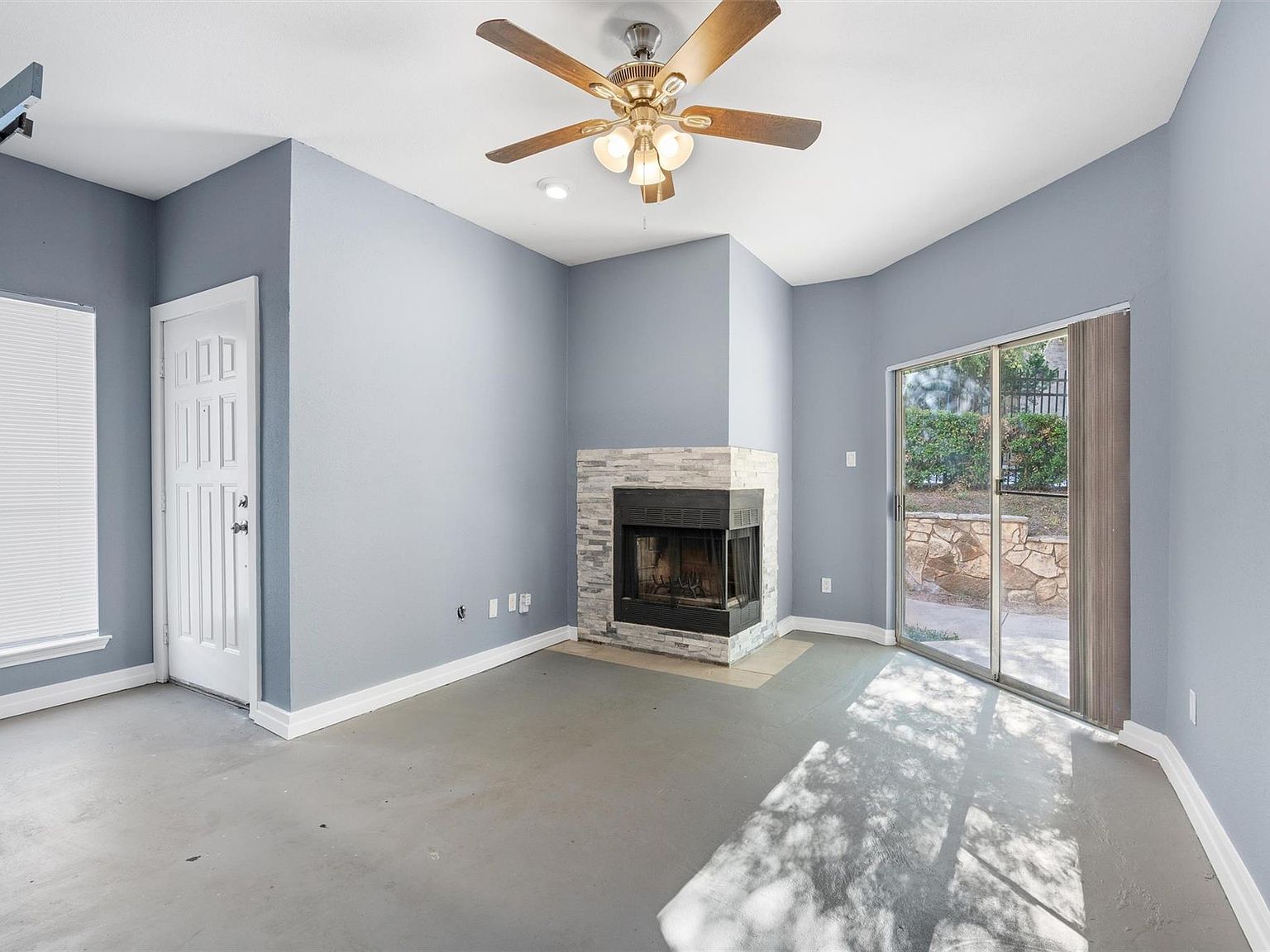 2450 Wickersham Ln APT 101 Austin, TX 78741 - Thumbnail 4