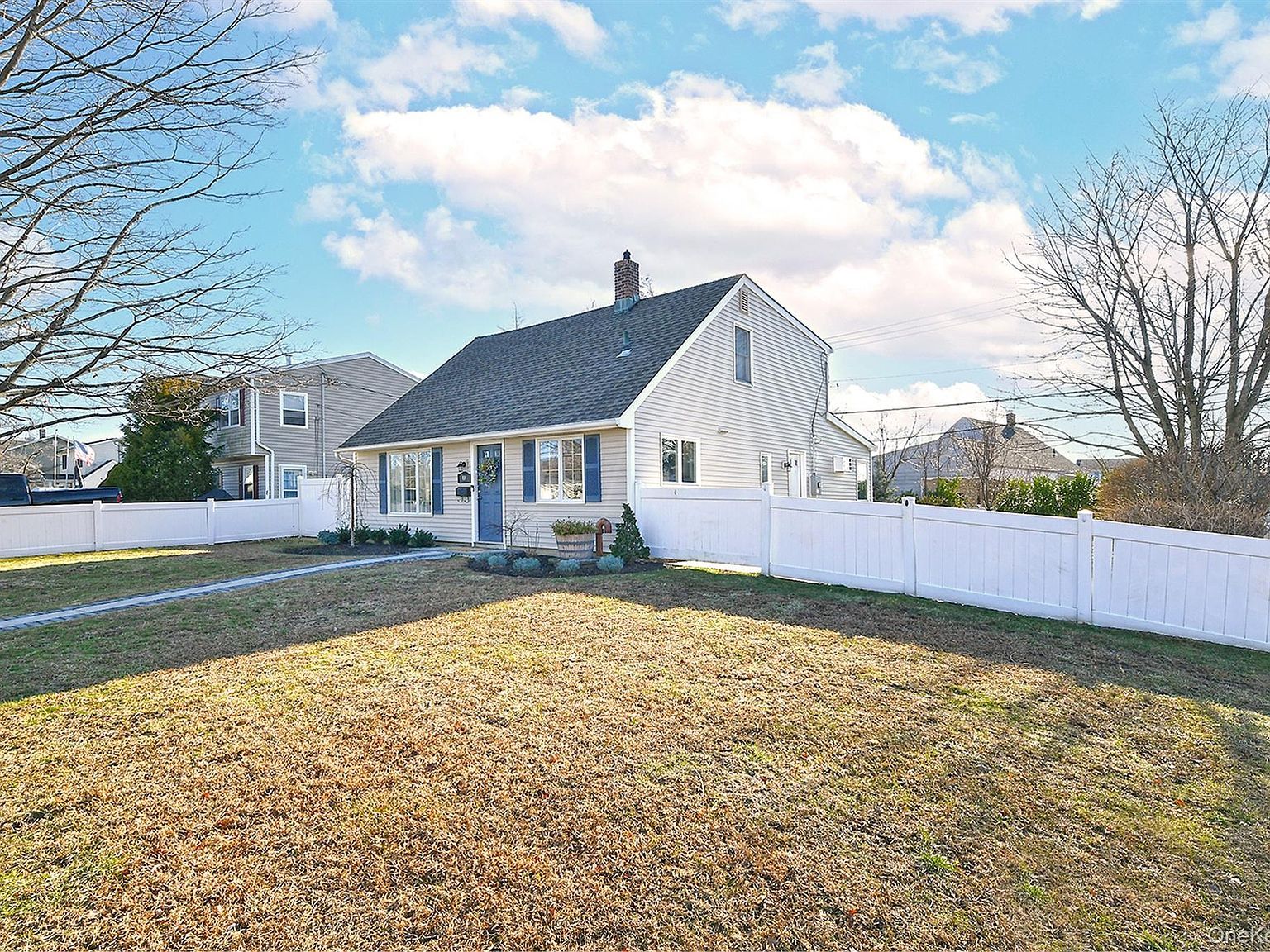 40 Knoll Ln Levittown, NY 11756 - Thumbnail 4