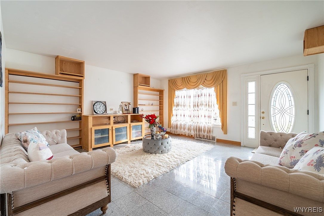 676 N Ellicott Creek Rd Amherst, NY 14228 - Thumbnail 4