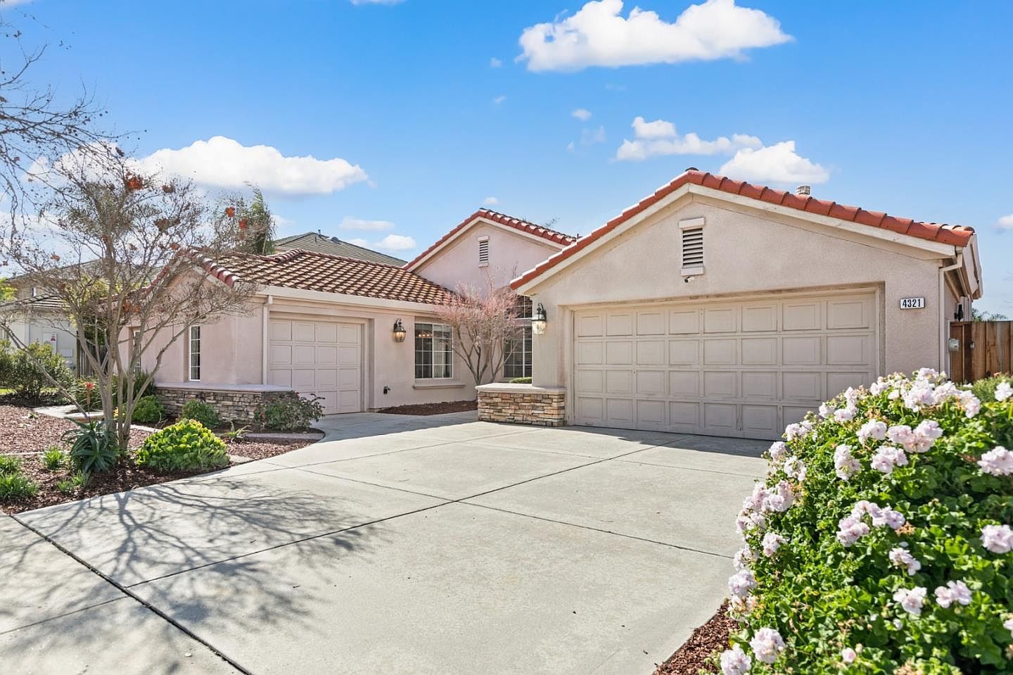 4321 Mackin Woods Ln San Jose, CA 95135 - Thumbnail 4