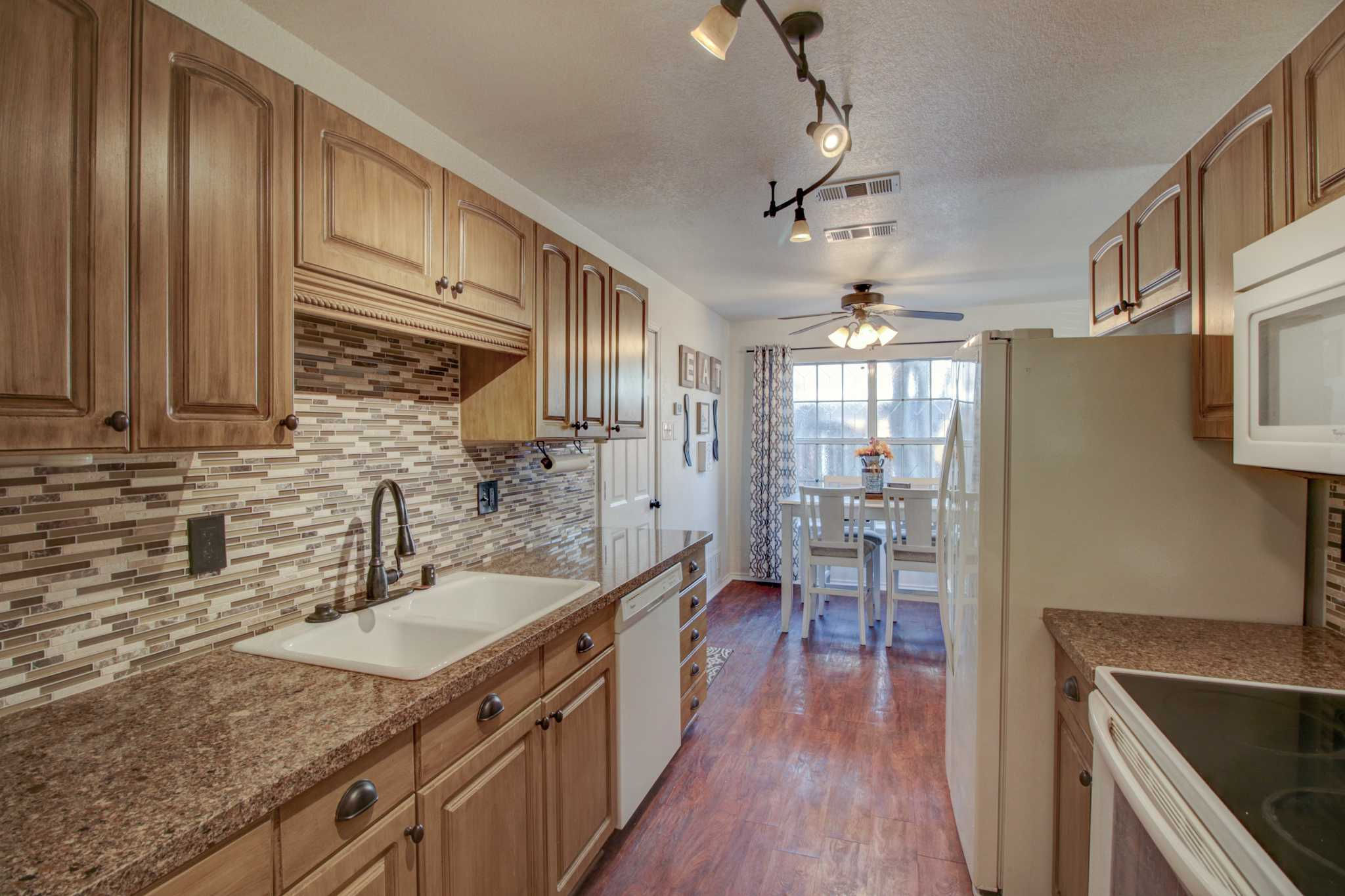 1016 Weiss Avenue, Princeton, TX, USA, 75407 - Thumbnail 4