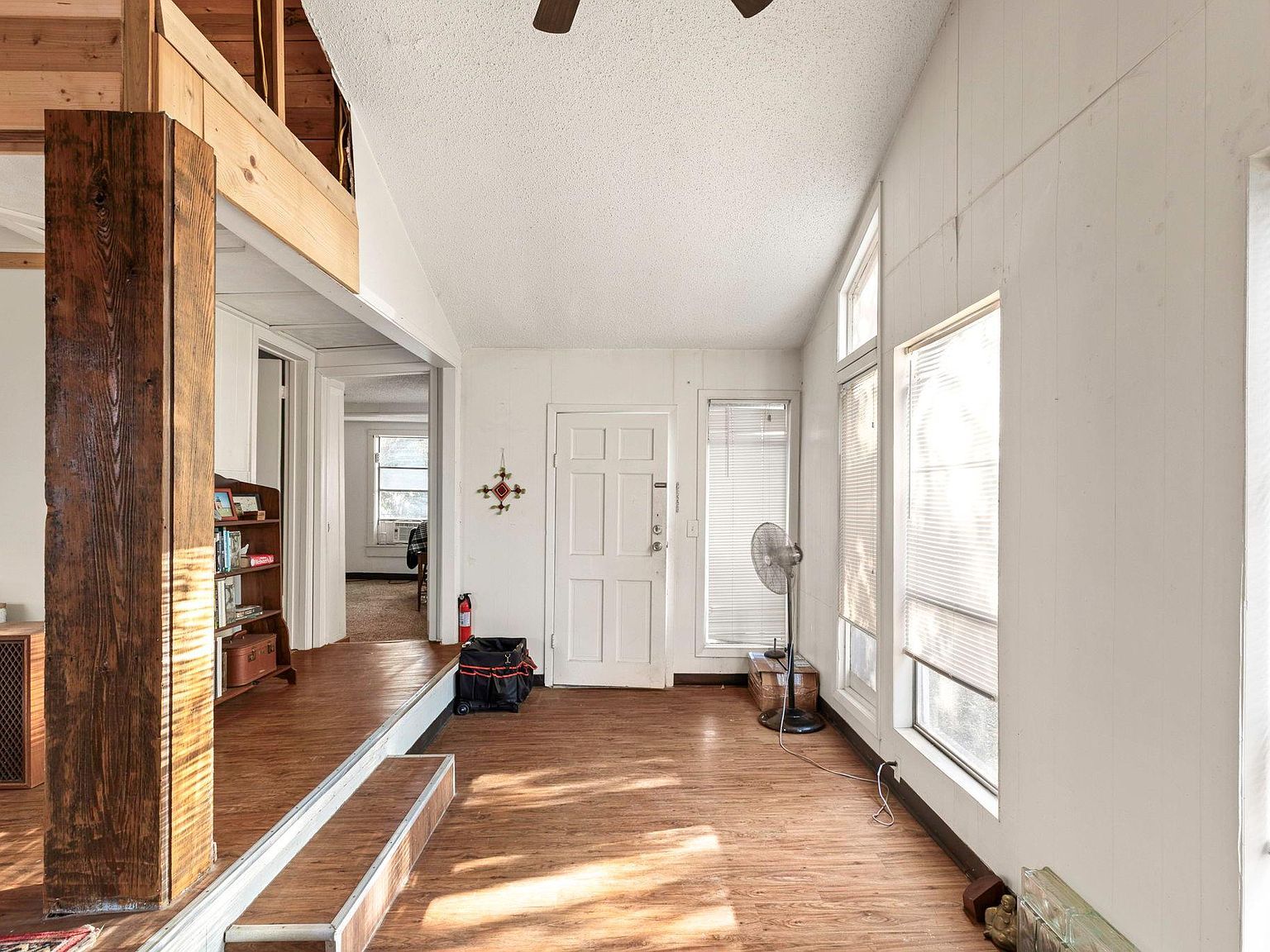 1392 E Market St Lockhart, TX 78644 - Thumbnail 4