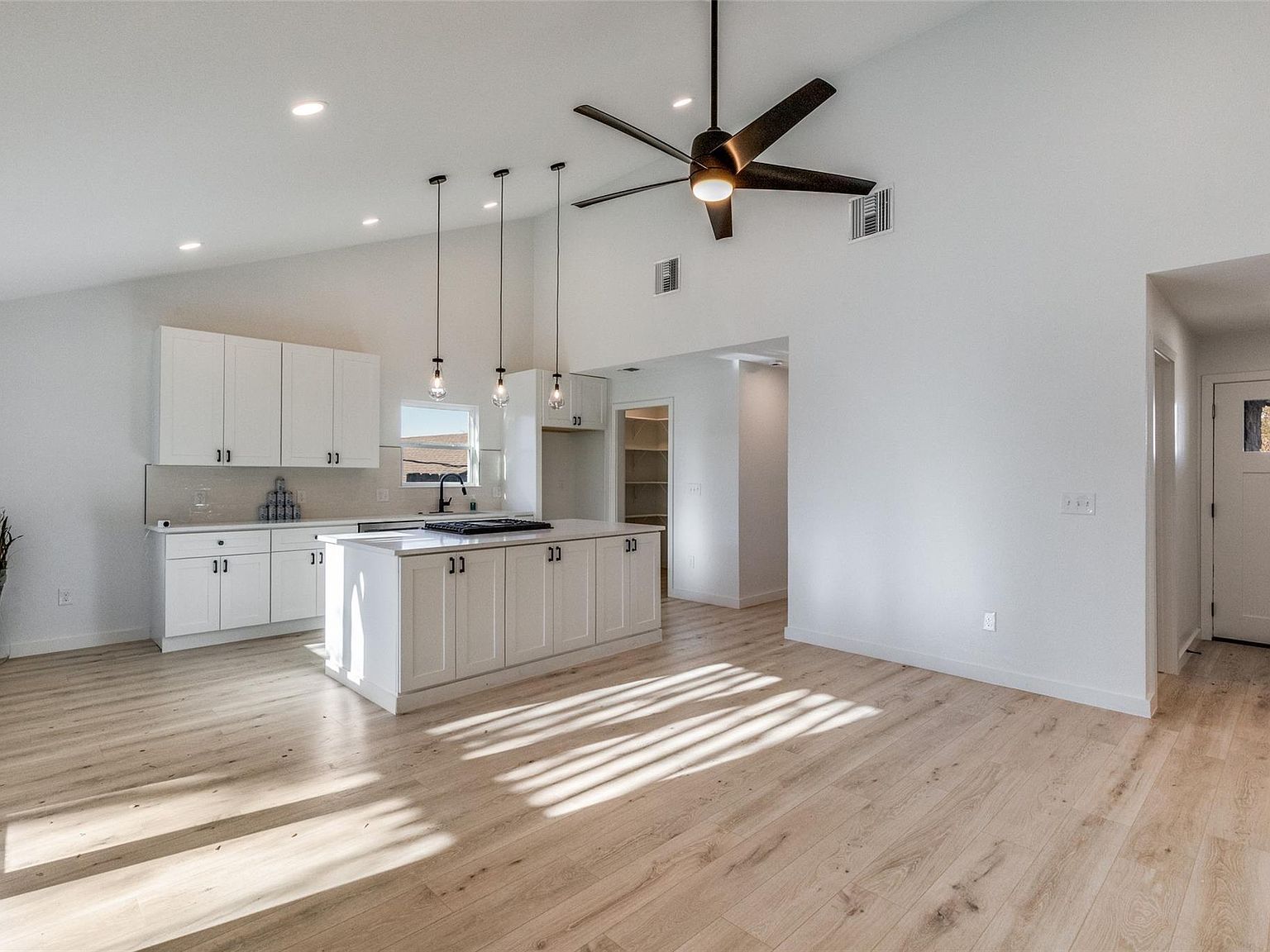 3405 Dunliegh Dr Austin, TX 78745 - Thumbnail 4