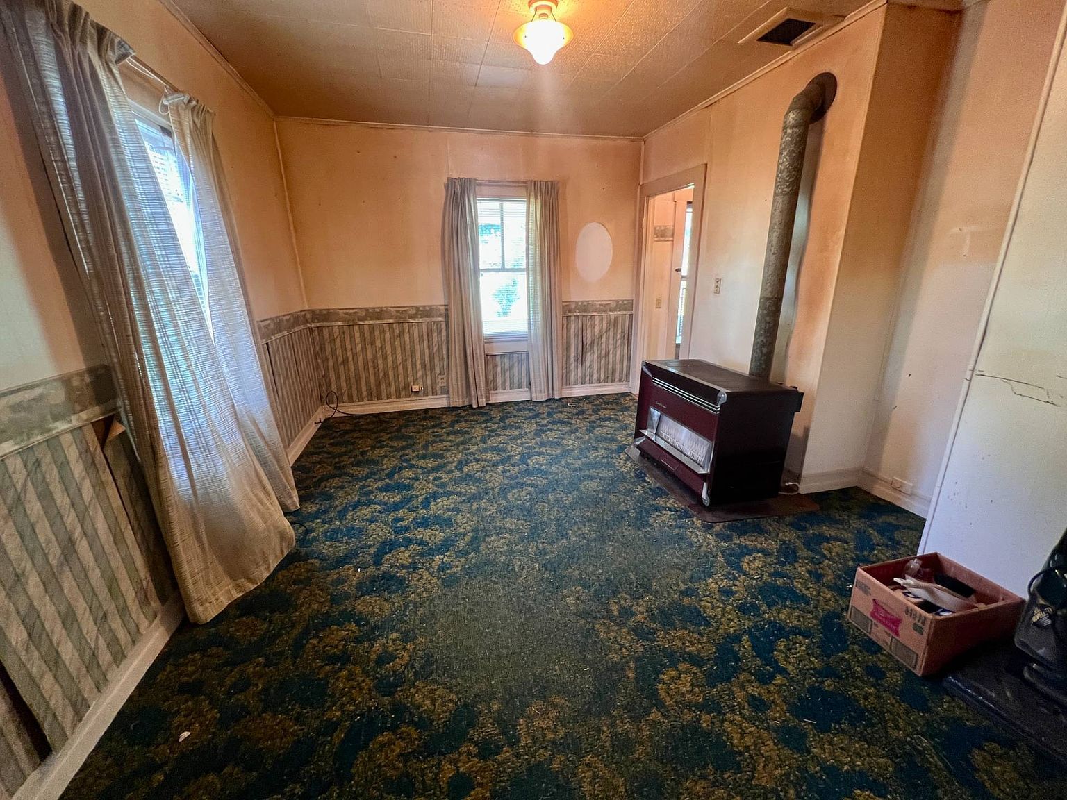 204 Linden St Gassaway, WV 26624 - Thumbnail 4