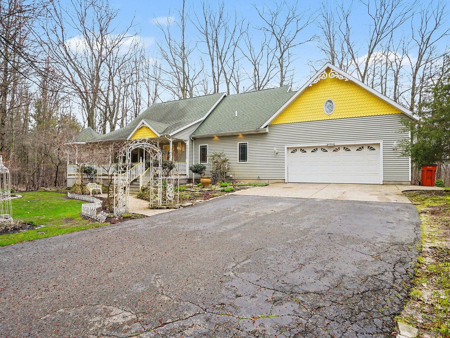 13240 Olin Woods Dr #5 Sparta, MI 49345 - Thumbnail 4