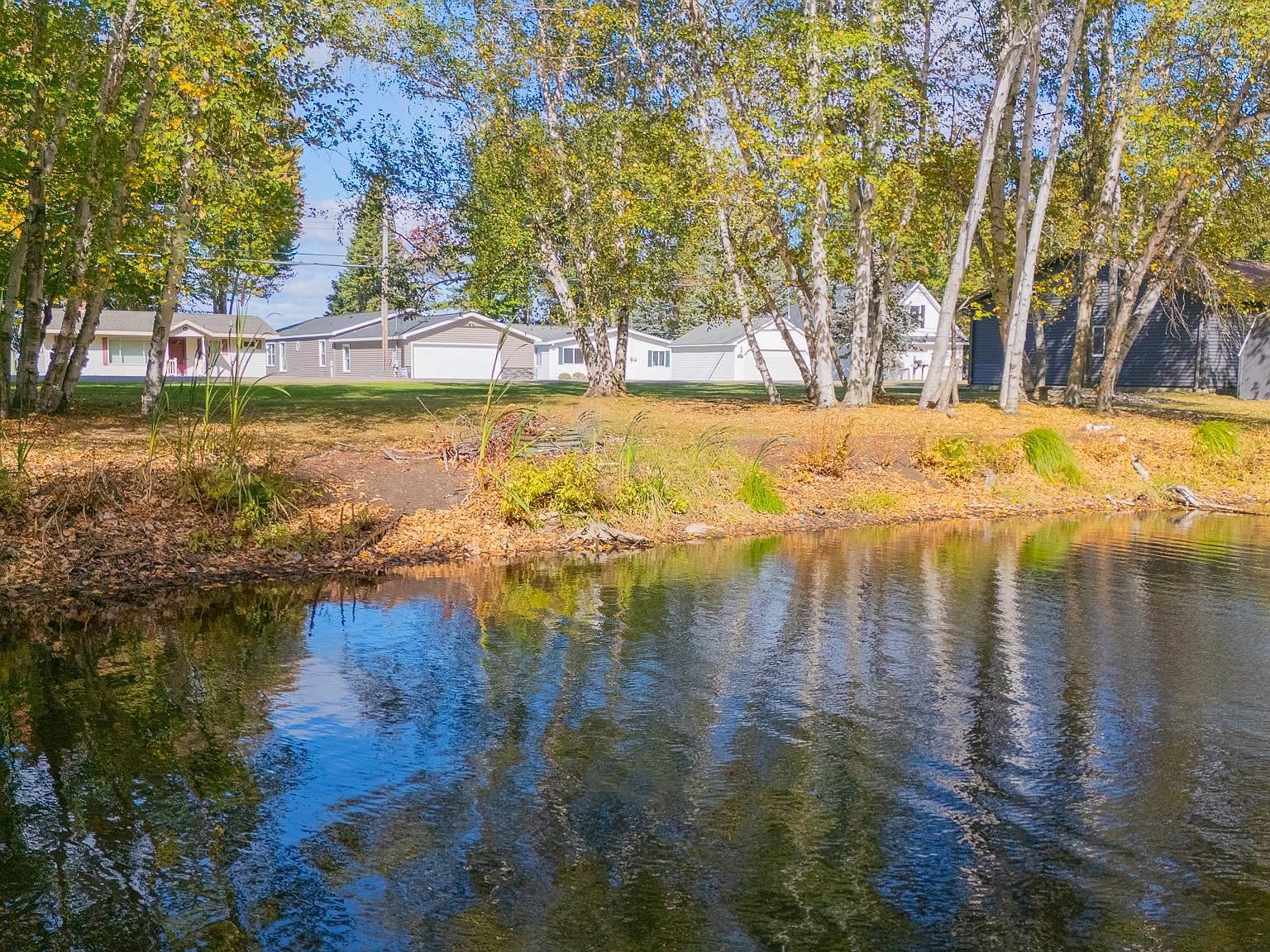 Long Point Dr Houghton Lake, MI 48629 - Thumbnail 4