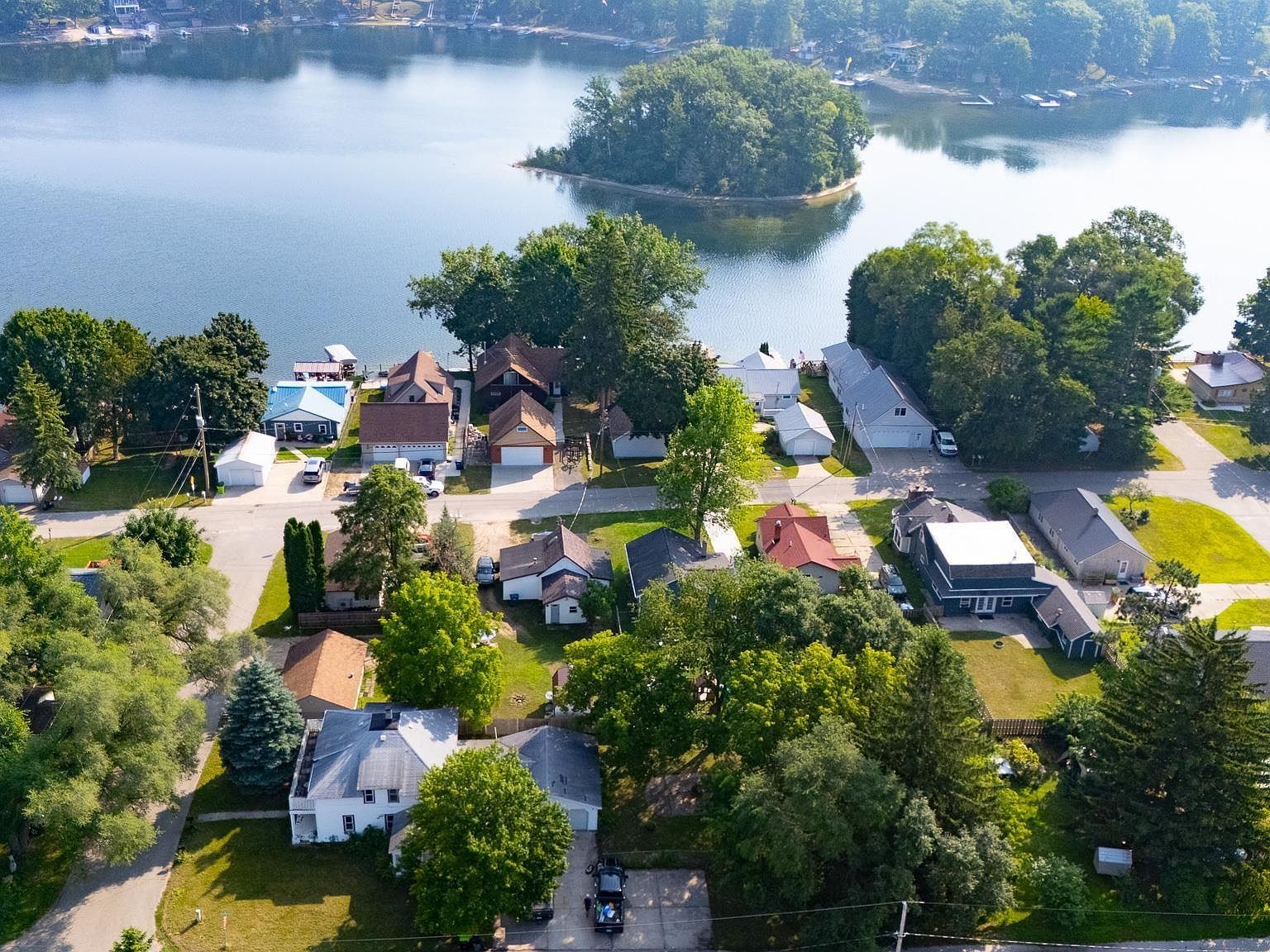 210 Cherry St Harrison, MI 48625 - Thumbnail 4