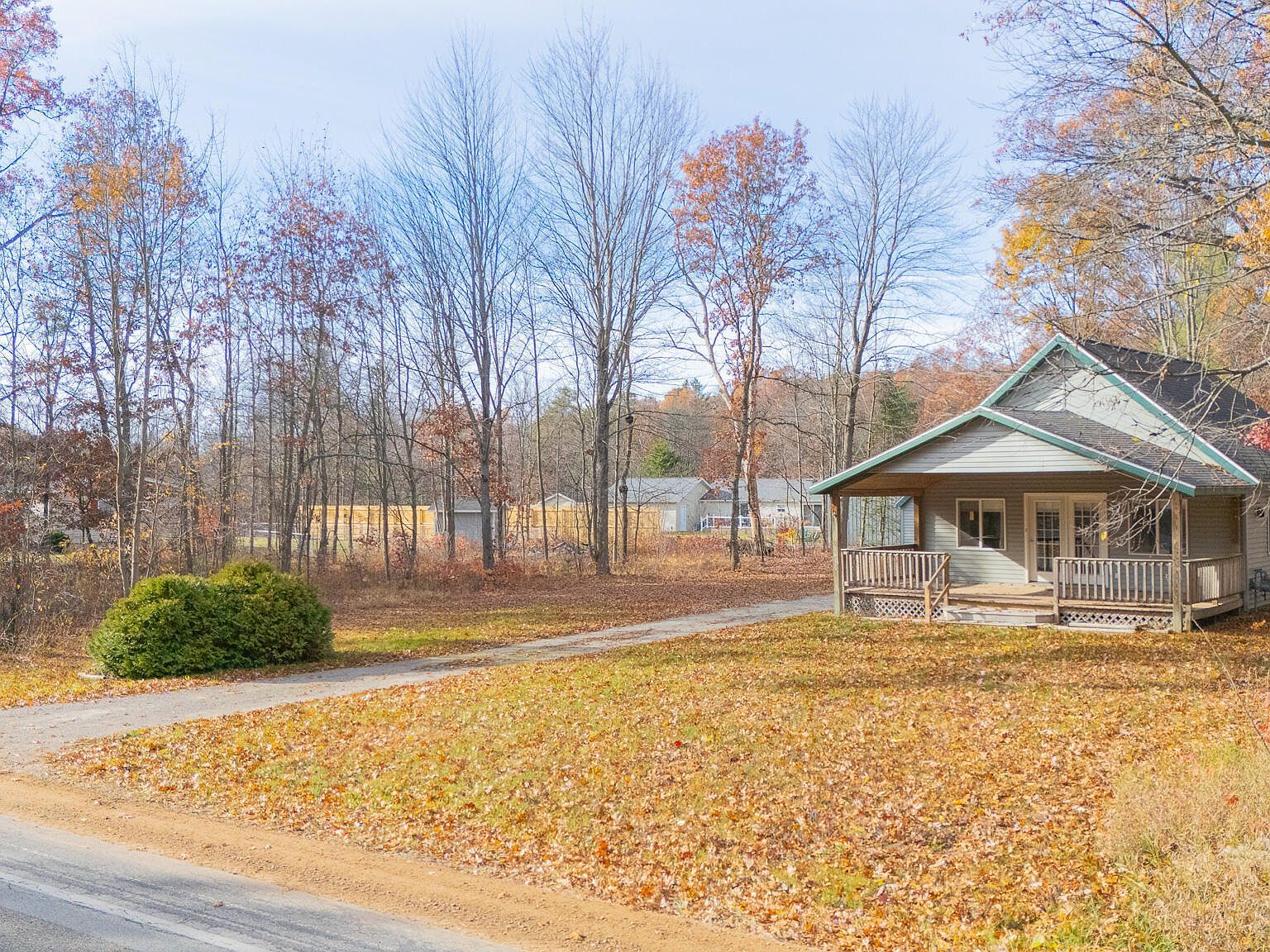 3610 Tower Hill Rd Houghton Lake, MI 48629 - Thumbnail 4