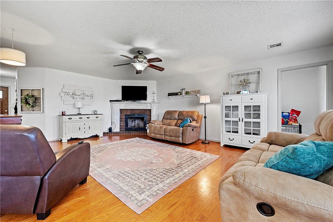 2006 S 11th St Rogers, AR 72758 - Thumbnail 4