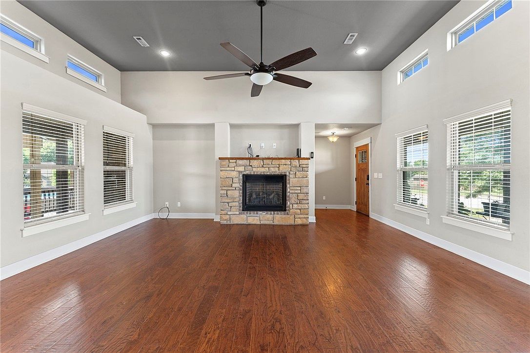 6300 SW Bear Rd Bentonville, AR 72713 - Thumbnail 4