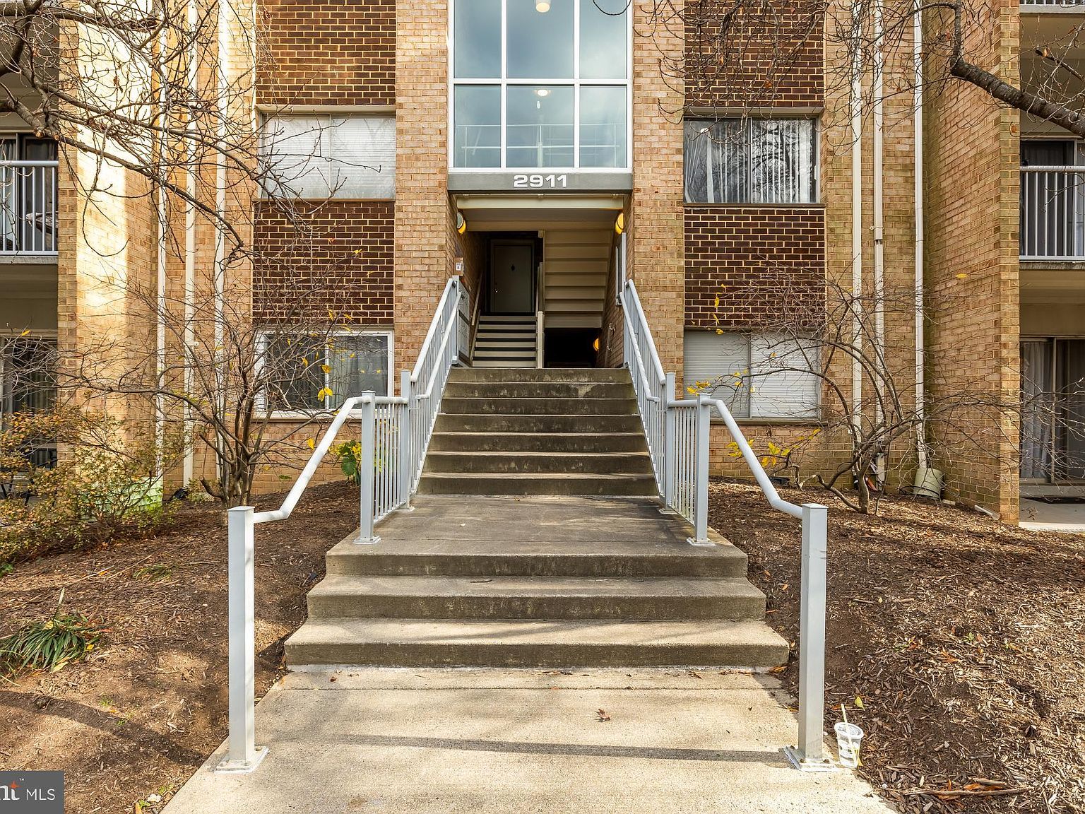 2911 Charing Cross Rd APT 16 Falls Church, VA 22042 - Thumbnail 4