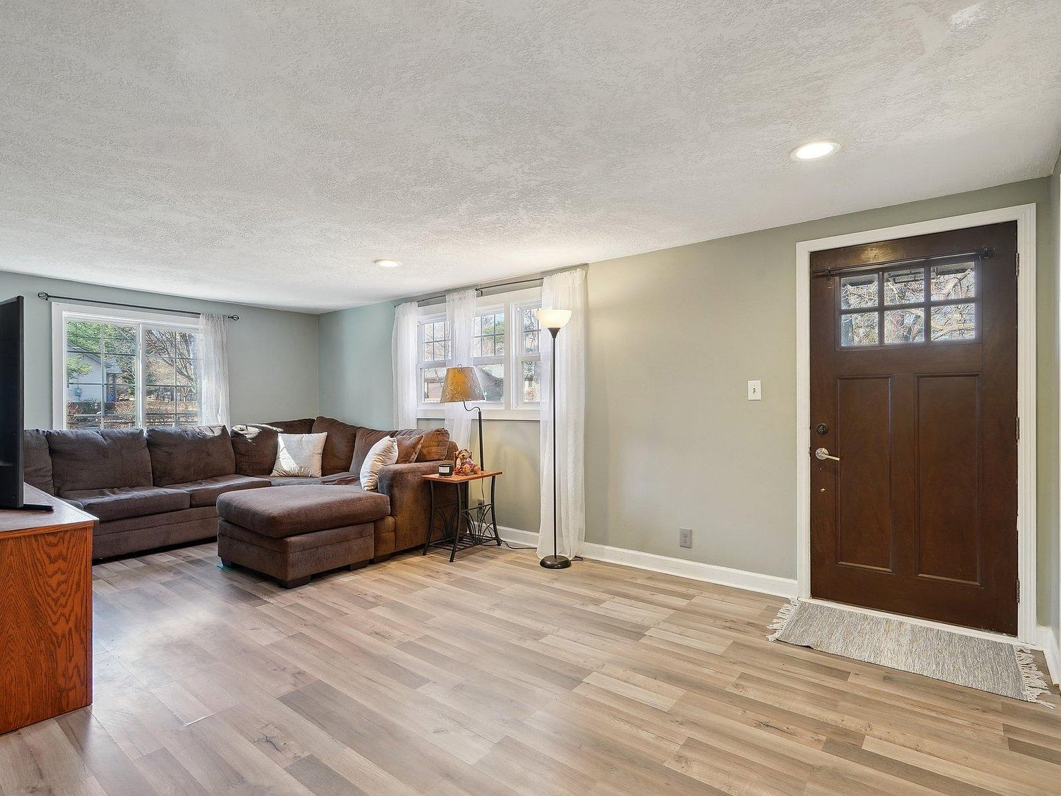 1130 Griffin Ave Saint Paul, MN 55115 - Thumbnail 4