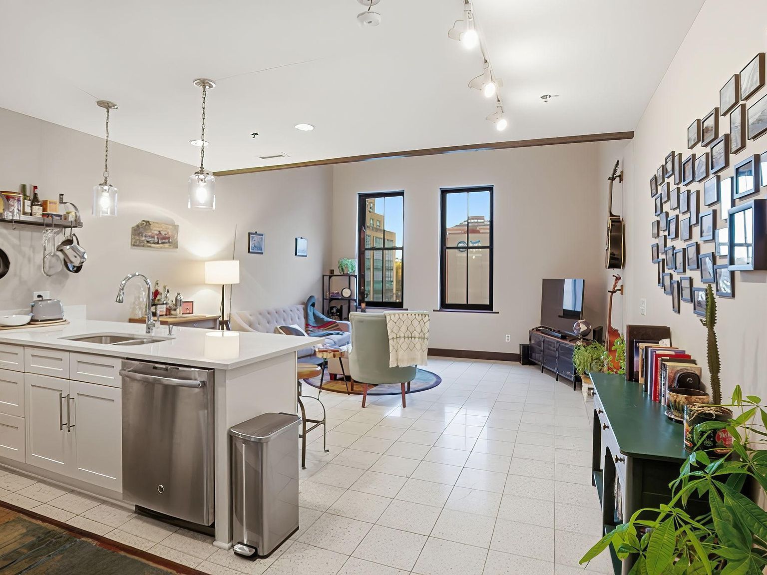 214 4th St E UNIT 226 Saint Paul, MN 55101 - Thumbnail 4