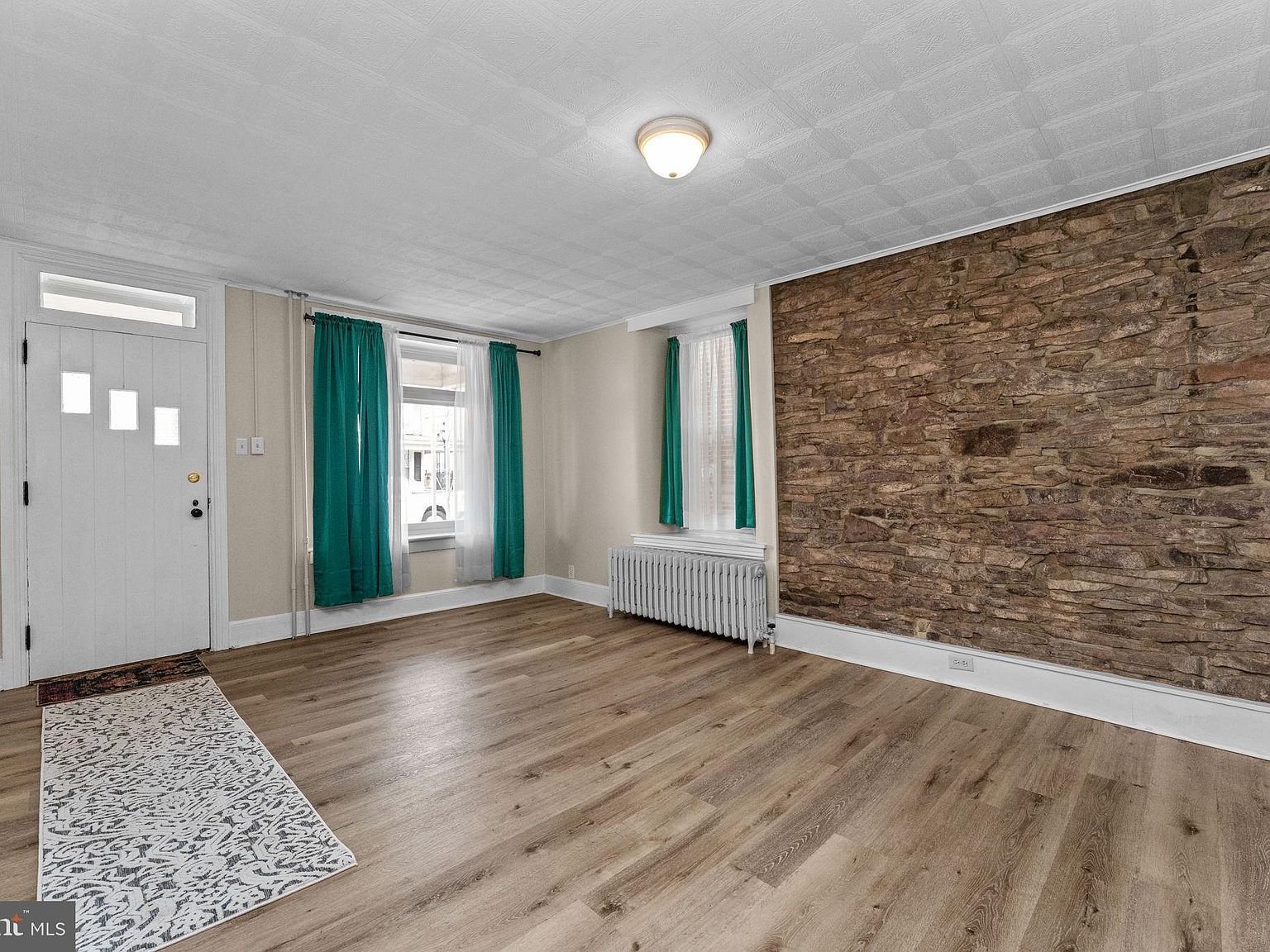 155 Main St Pennsburg, PA 18073 - Thumbnail 4