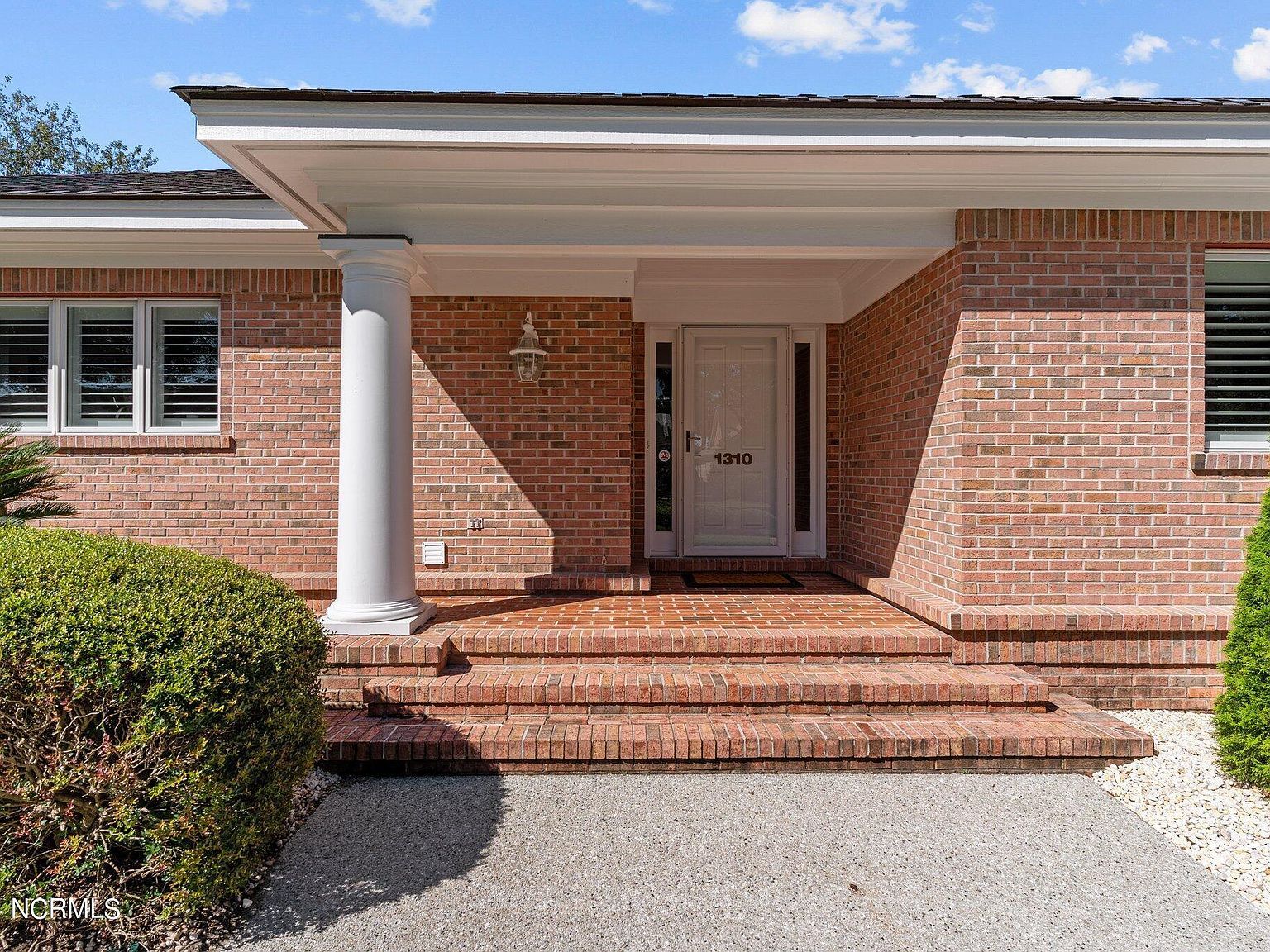 1310 Regatta Dr Wilmington, NC 28405 - Thumbnail 4