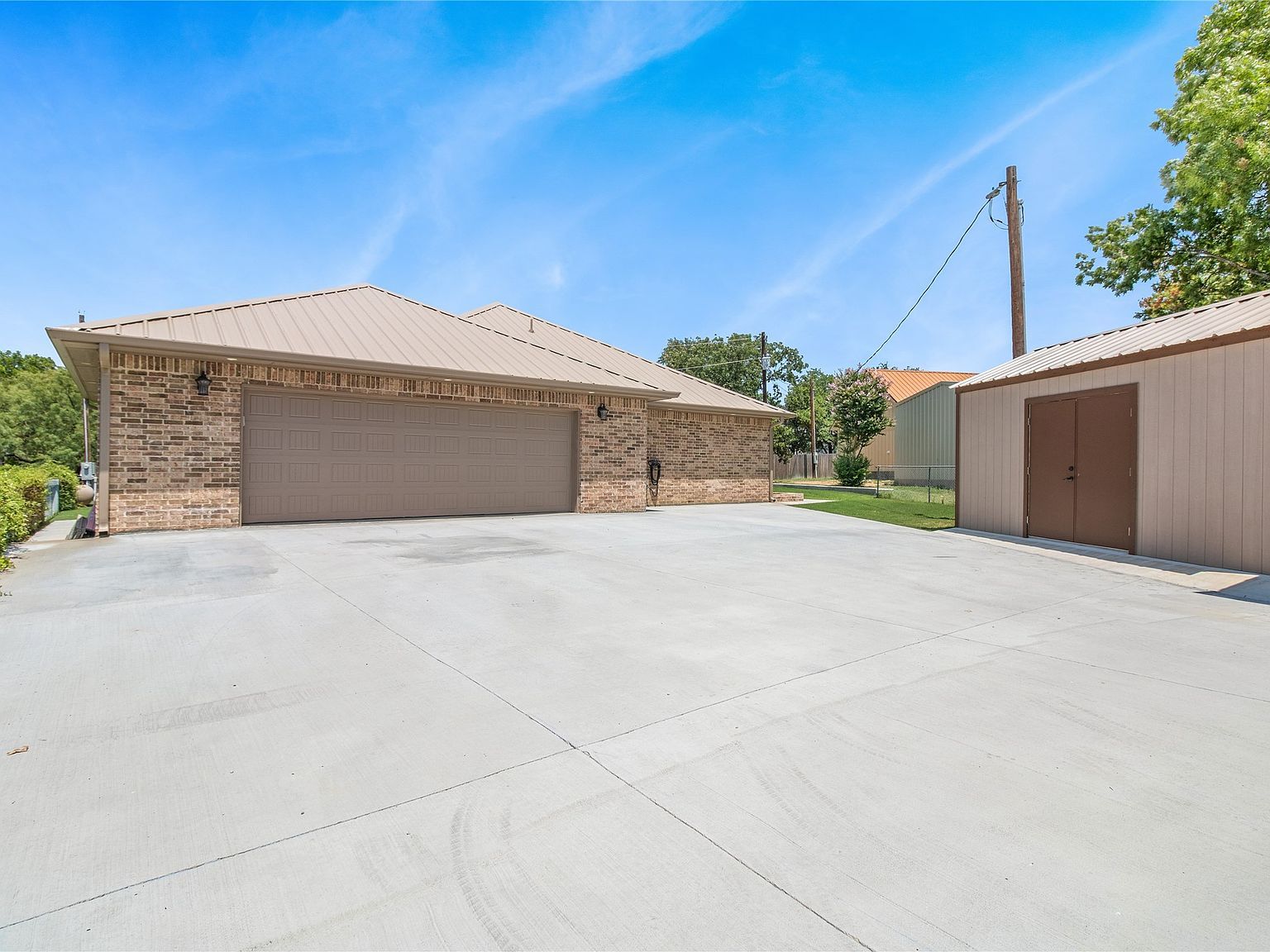 241 E Circle Dr Coleman, TX 76834 - Thumbnail 4