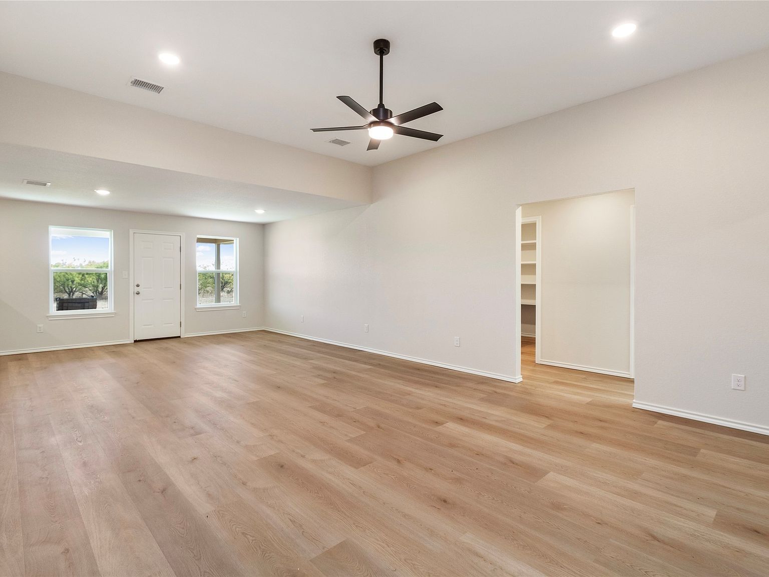 811 Bella Blvd Coleman, TX 76834 - Thumbnail 4