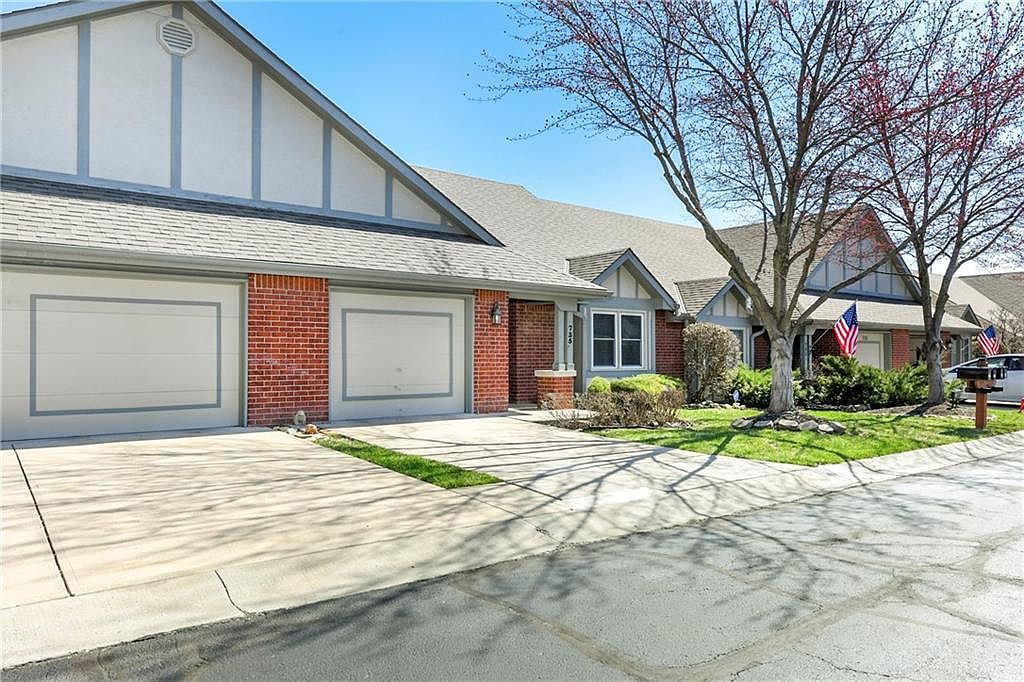 735 N Somerset Ter Olathe, KS 66062 - Thumbnail 4