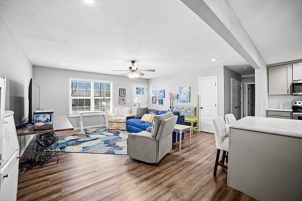 922 Shafer St Mount Vernon, MO 65712 - Thumbnail 4