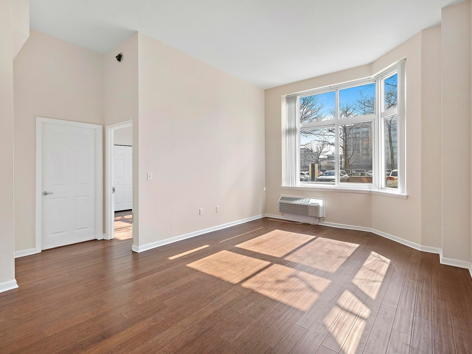 20 2nd St APT 110 Jersey City, NJ 07302 - Thumbnail 4