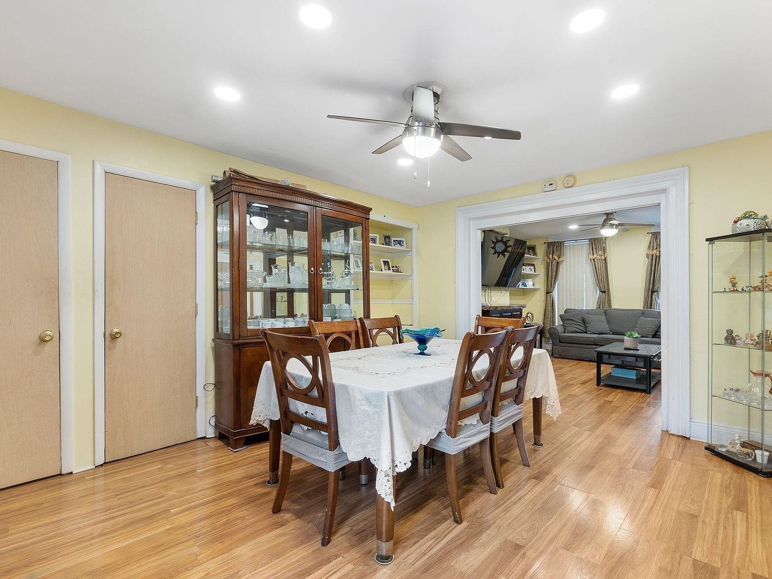 361 New York Ave Jersey City, NJ 07307 - Thumbnail 4