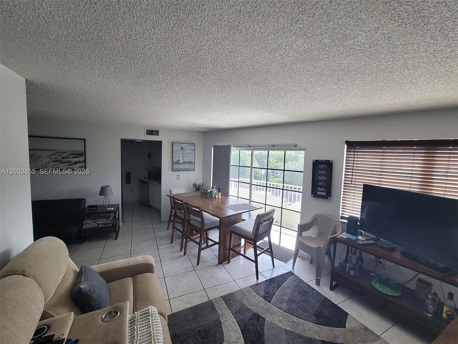 2600 Collins Ave APT 201 Miami Beach, FL 33140 - Thumbnail 4