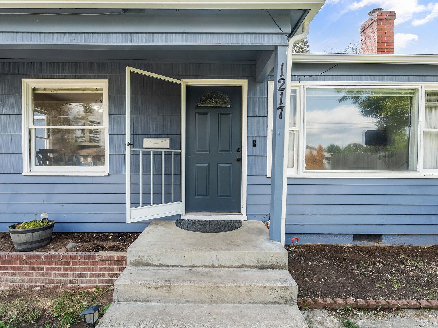 1217 Murray Ave Medford, OR 97501 - Thumbnail 4