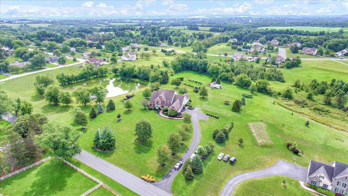 660 South Meadow Lane, Hummelstown, PA, USA, 17036 - Thumbnail 4