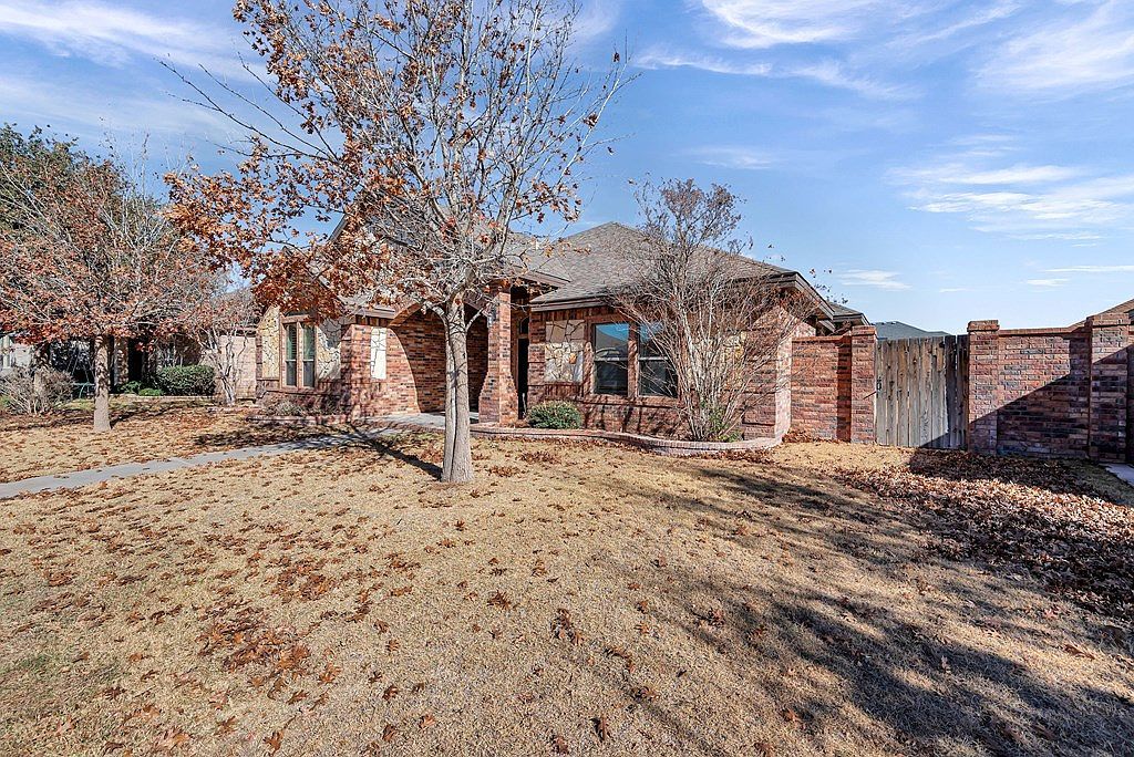 4304 Coronado Ct Midland, TX 79707 - Thumbnail 4