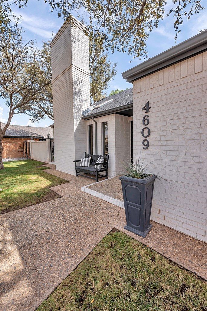 4609 Green Tree Blvd Midland, TX 79707 - Thumbnail 4