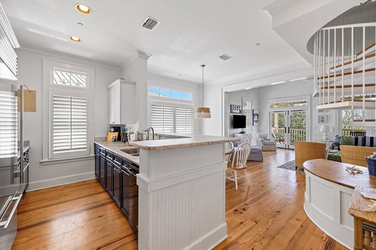 1680 E County Highway 30a UNIT 301 Santa Rosa Beach, FL 32459 - Thumbnail 4