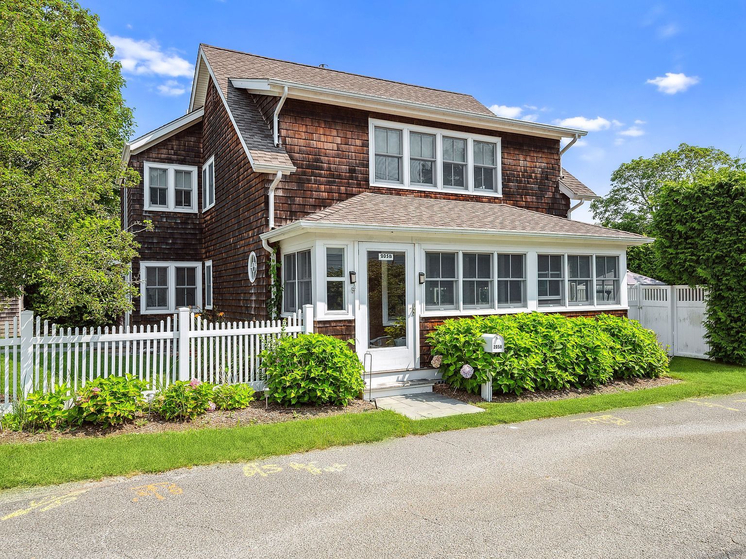 205B Windmill Ln Southampton, NY 11968 - Thumbnail 4