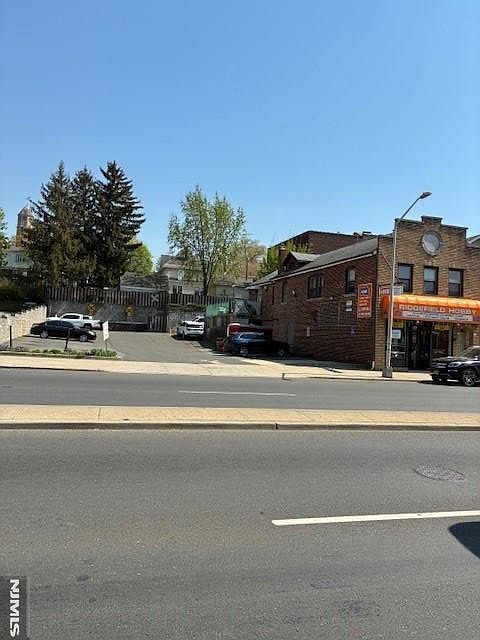 510 Broad Ave Ridgefield, NJ 07657 - Thumbnail 4