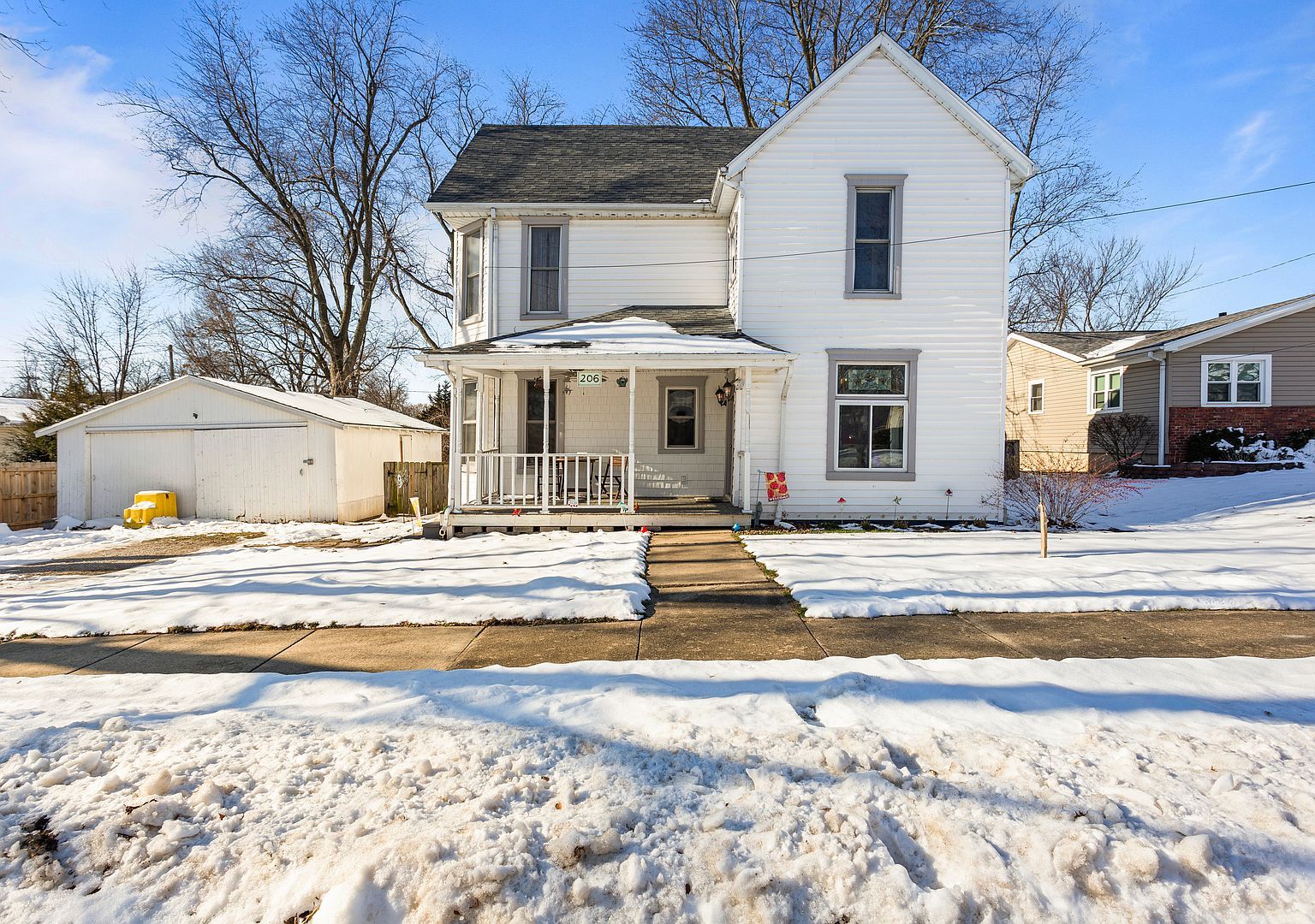 206 N Buchanan St Heyworth, IL 61745 - Thumbnail 4