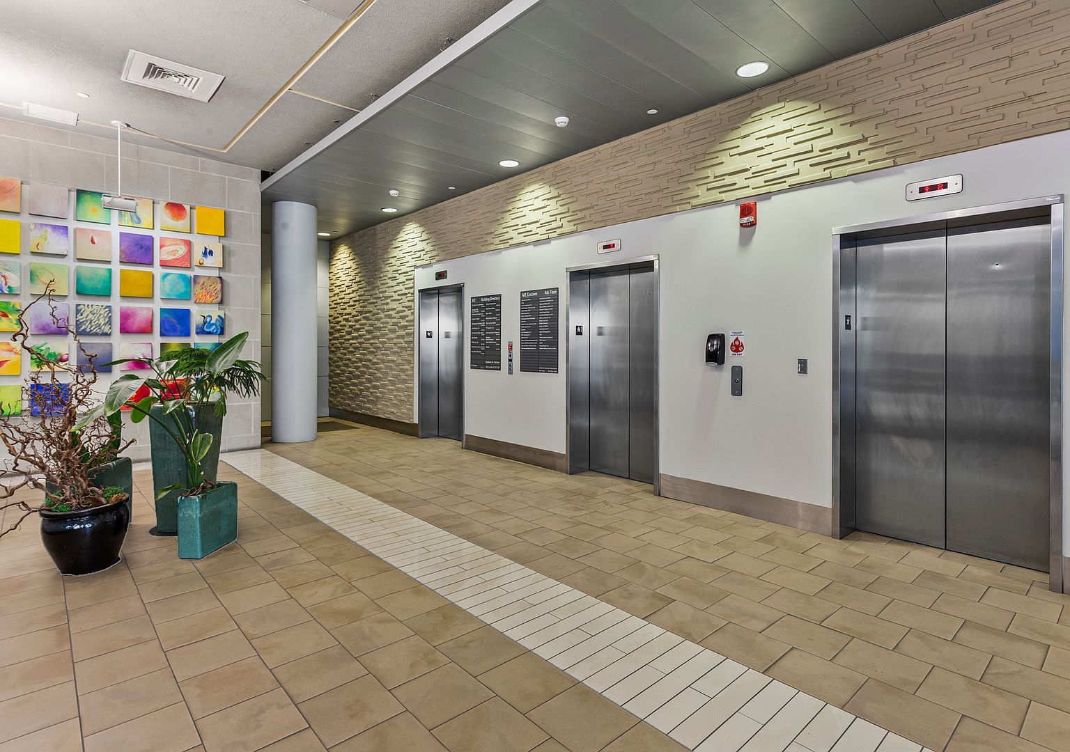 301 N Neil St APT 904 Champaign, IL 61820 - Thumbnail 4