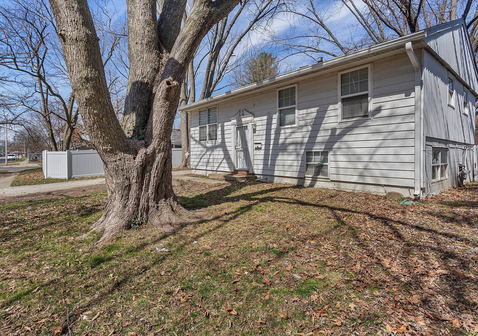 1616 Hunter St Urbana, IL 61802 - Thumbnail 4