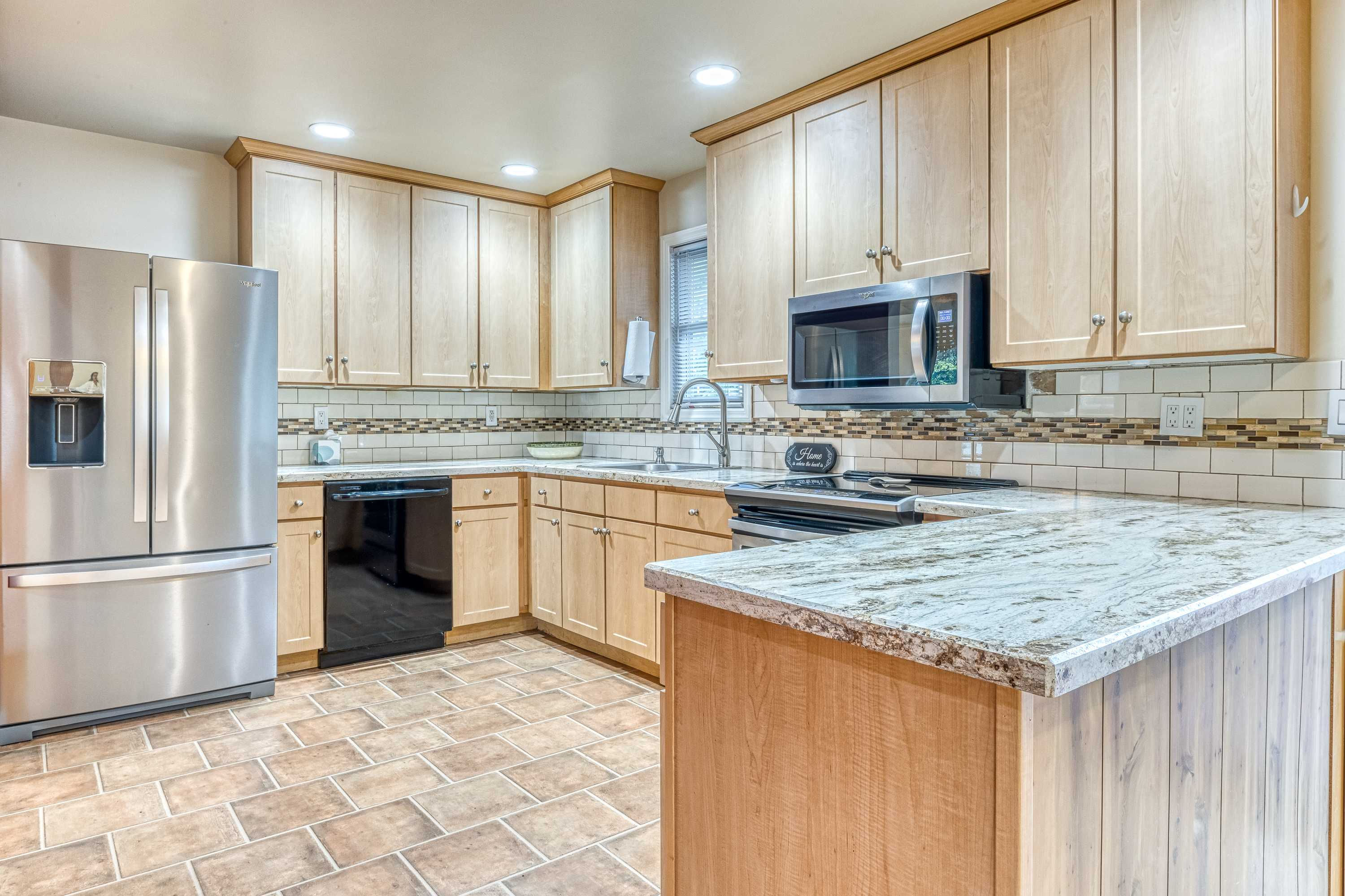 19 Newcomb Trail, Ridge, NY, USA, 11961  | Single Family