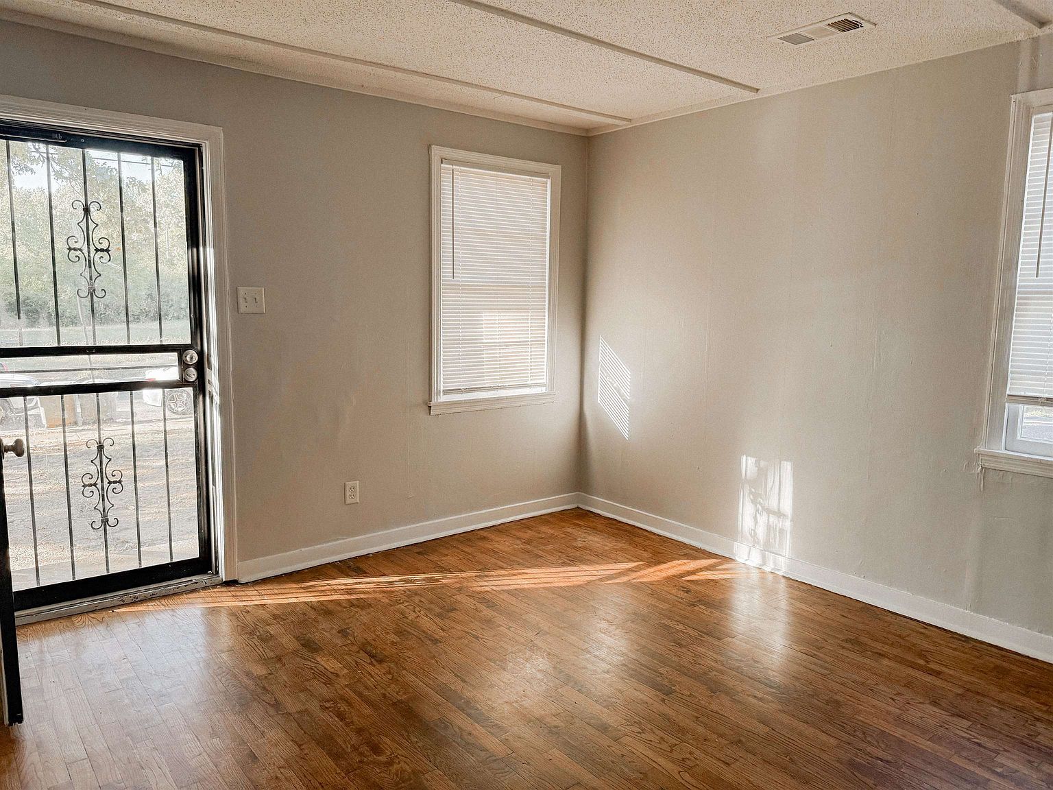 1872 Portland Ave Memphis, TN 38127 - Thumbnail 4